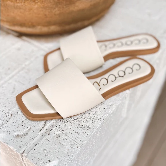 Ccocci Slide Sandal - Picture 1 of 6